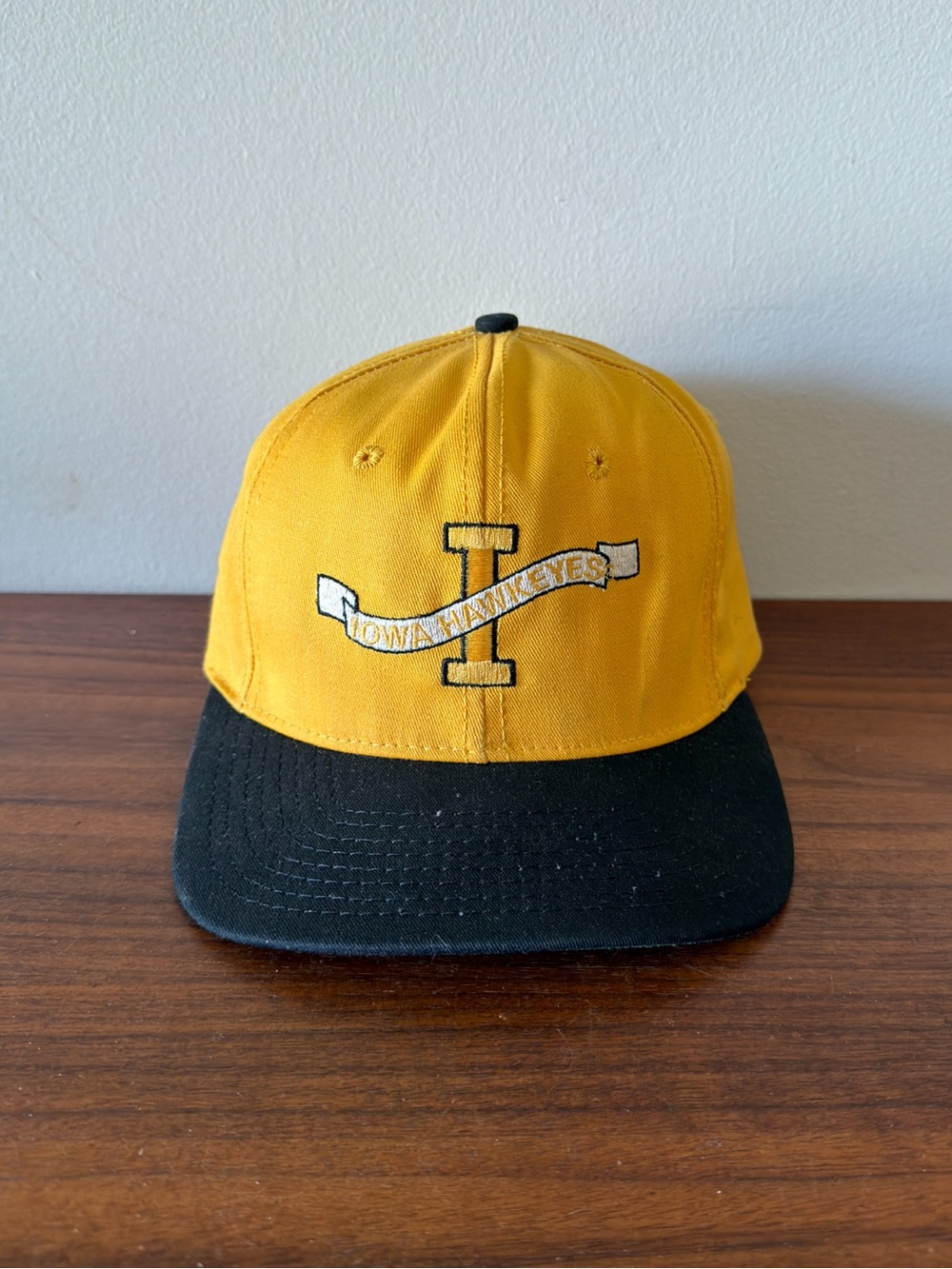 Iowa Hawkeyes Snapback Hat Black Gold Green Underbill Vintage 90s NCAA